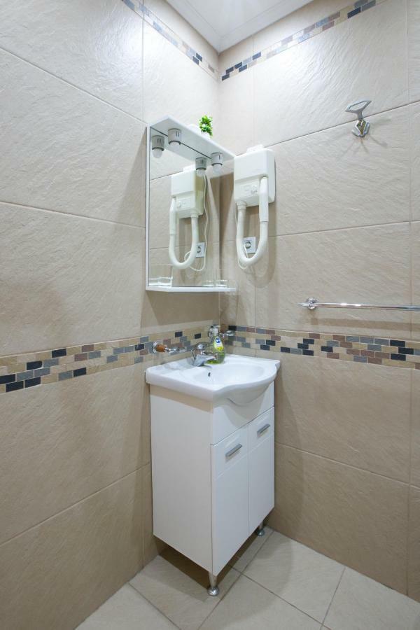 סוטומורה Apartments Holiday Lux מראה חיצוני תמונה