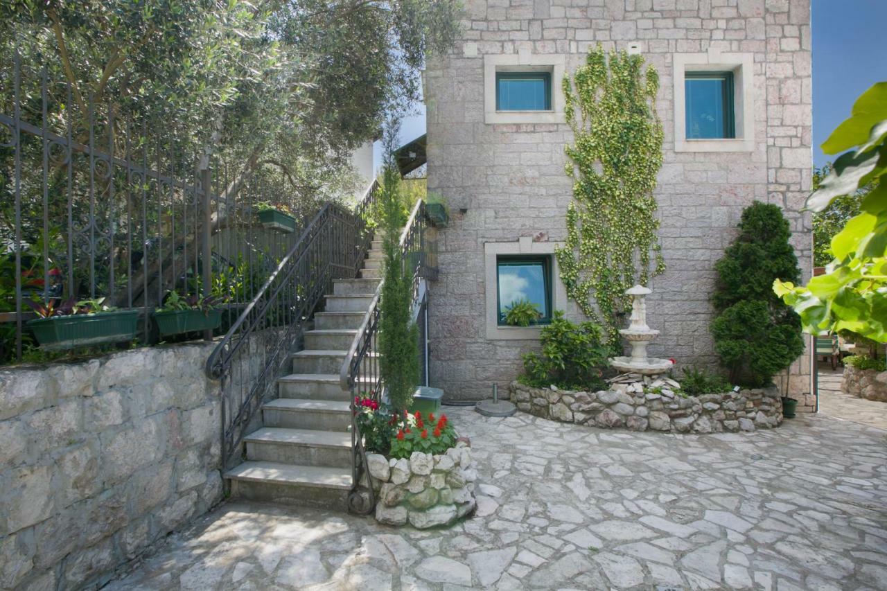 סוטומורה Apartments Holiday Lux מראה חיצוני תמונה