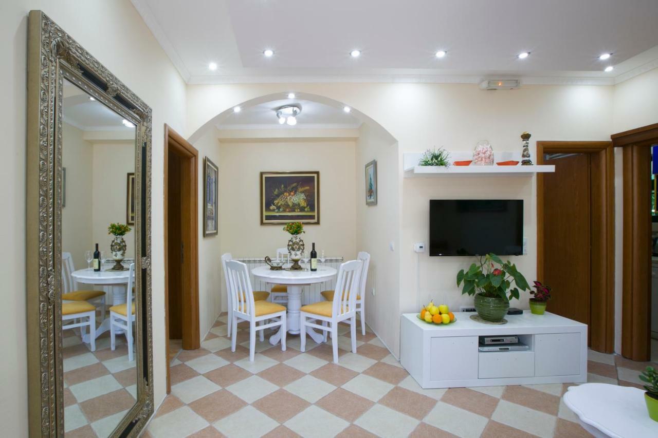 סוטומורה Apartments Holiday Lux מראה חיצוני תמונה