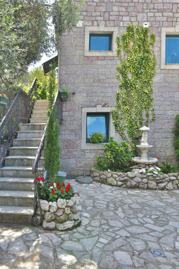 סוטומורה Apartments Holiday Lux מראה חיצוני תמונה